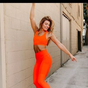 FABLETICS SET XS BRA AND LEGGINGS